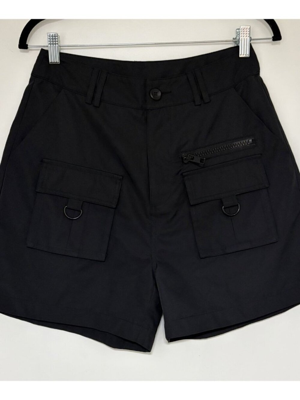 Nana Judy Women’s Black Matira Cargo Shorts Size Medium NWOT